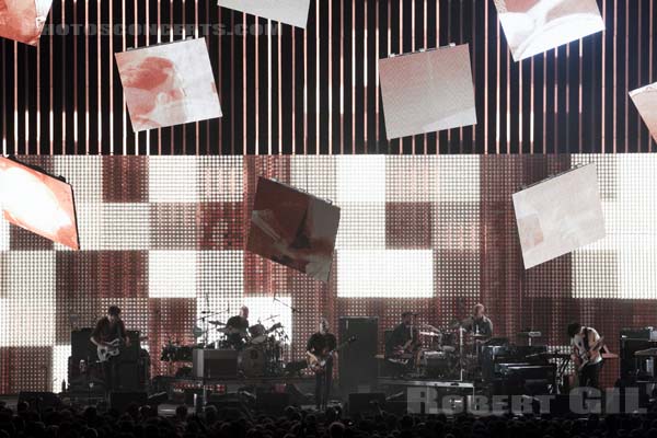 RADIOHEAD - 2012-10-11 - PARIS - Bercy - Philip Selway - Colin Greenwood - Thomas Edward Yorke - Jonny Greenwood - Edward John O'Brien